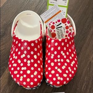Size w8 Minnie Mouse crocs